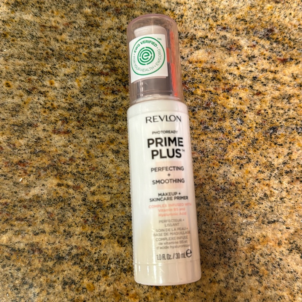 NWT Revlon Photoshop ready prime plus